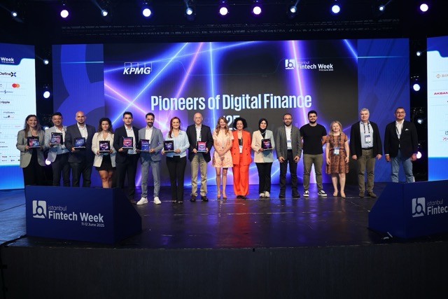 Teknoloji ve finans uzmanlarını buluşturan zirve sona erdi